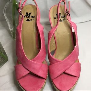 MissMe? Beautiful! Pink platform heel